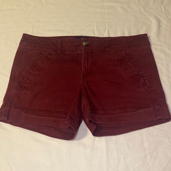 American Eagle Outfitters Womens Maroon Midi Stretch Shorts Size 8 Regular NWOT - Picture 1 of 8